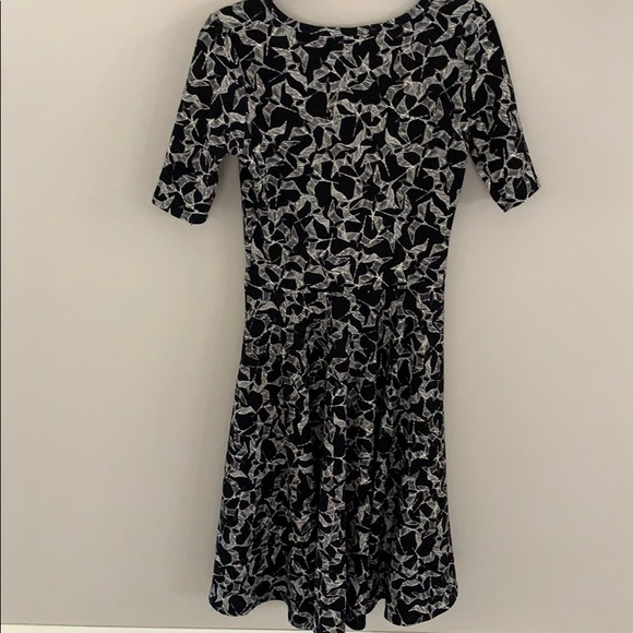 Patterned Dress - Picture 2 of 3